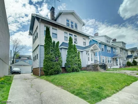 190 Custer Ave, Newark, NJ 07112