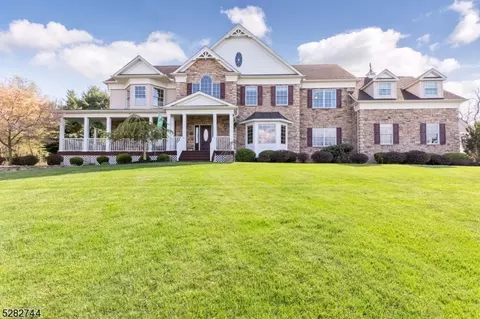 10 Monica Ct, Branchburg, NJ 08876