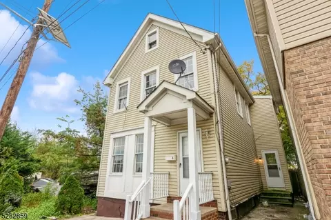 6 Railroad Ave, Carteret, NJ 07008