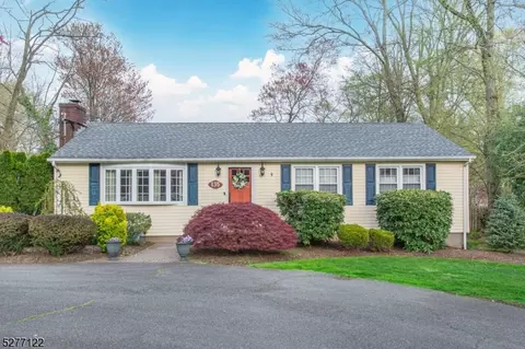 135 River Rd, East Hanover, NJ 07936