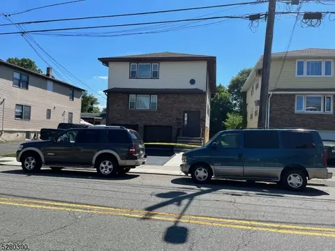 388 Garibaldi Ave, Lodi, NJ 07644