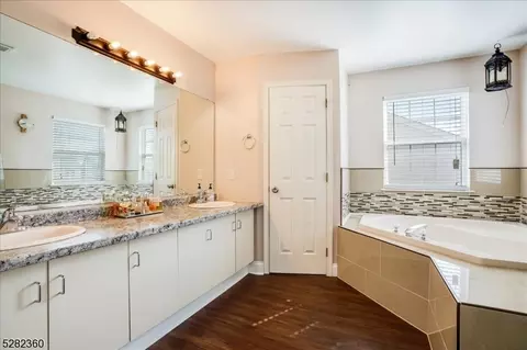 39 Saxton Dr, Hackettstown, NJ 07840 photo 22