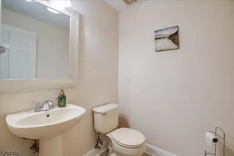 39 Saxton Dr, Hackettstown, NJ 07840 photo 10