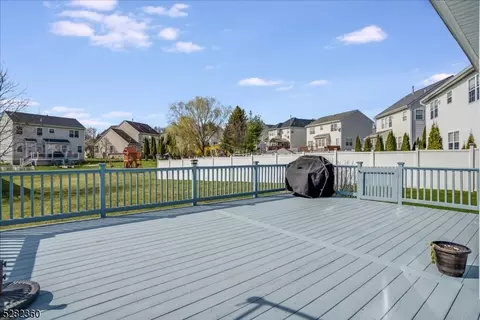 39 Saxton Dr, Hackettstown, NJ 07840 photo 28