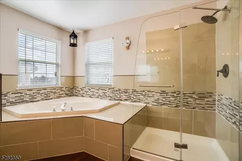 39 Saxton Dr, Hackettstown, NJ 07840 photo 21