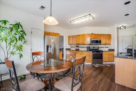 39 Saxton Dr, Hackettstown, NJ 07840 photo 17