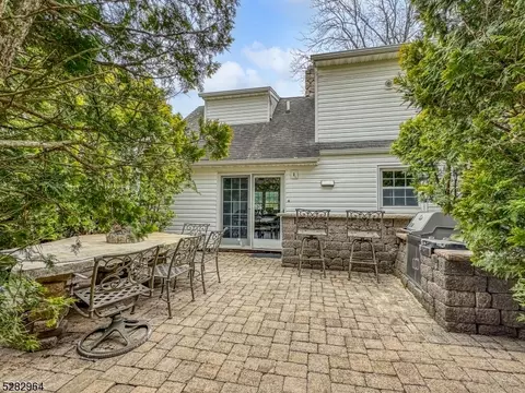 266 Macdonald Dr, Wayne, NJ 07470 photo 22