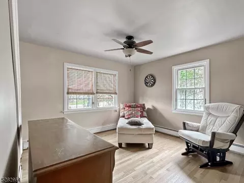 266 Macdonald Dr, Wayne, NJ 07470 photo 4
