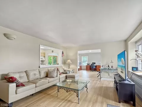 266 Macdonald Dr, Wayne, NJ 07470 photo 6