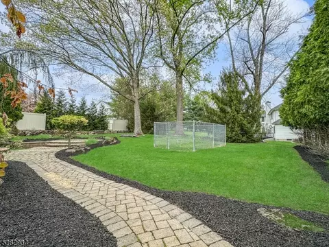266 Macdonald Dr, Wayne, NJ 07470 photo 24