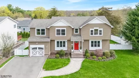 28 Clark St, Cresskill, NJ 07626