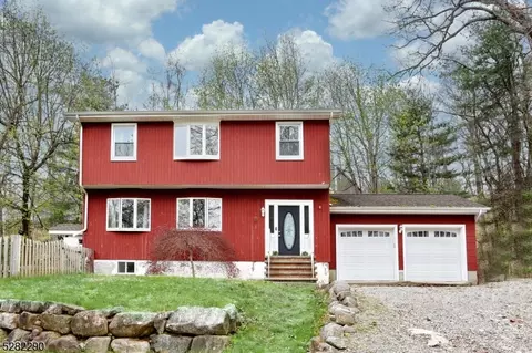 4 Wildwood Ter, Ringwood, NJ 07456