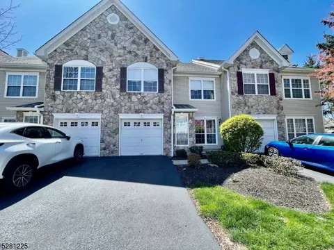 3 Dorchester Dr, Bernards, NJ 07920