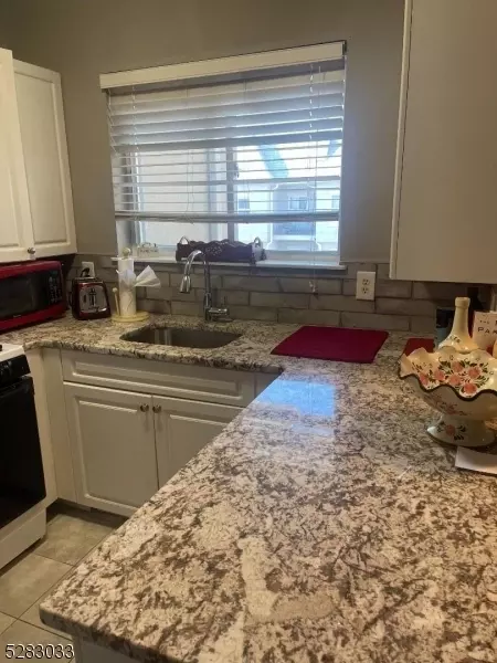 1120 Brittany Dr, Wayne, NJ 07470 photo 5
