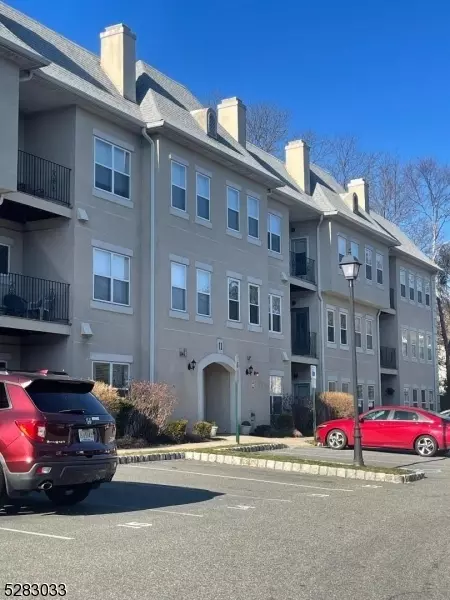 1120 Brittany Dr, Wayne, NJ 07470