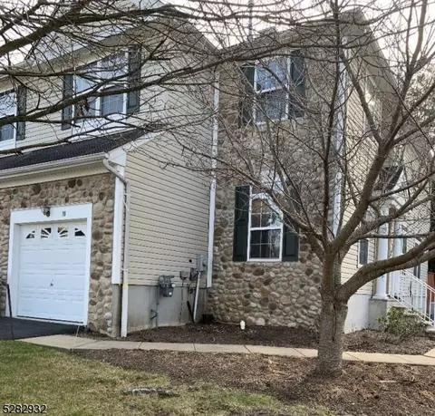 18 Scarlet Oak Dr #18, Princeton, NJ 08540