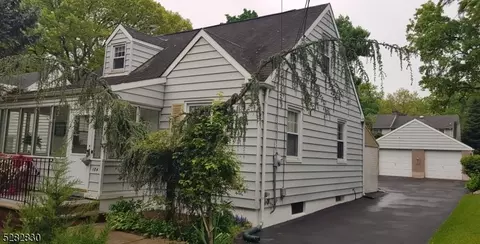 184 Rock Rd, Hawthorne, NJ 07506