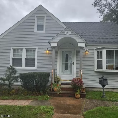 131 E 54th St, Elmwood Park, NJ 07407