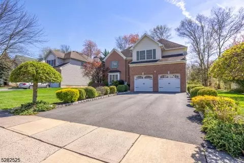 7 Windemere Ct, Hanover, NJ 07981