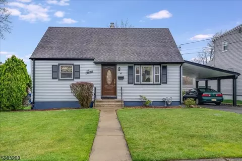 4 Hillside Dr, Totowa, NJ 07512