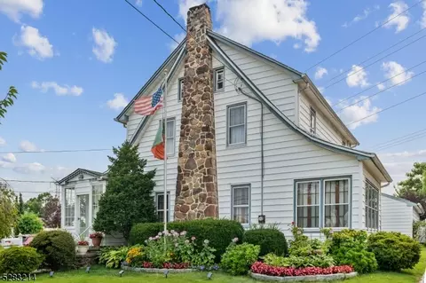 30 Post Blvd, Carteret, NJ 07008