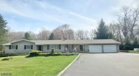 21 Bickel Rd, Washington, NJ 07882