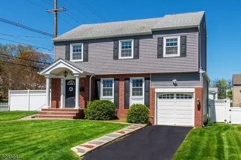 96 Highfield Ln, Nutley, NJ 07110