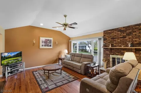 7 Guy St, Randolph, NJ 07869 photo 9