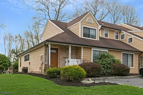 501 Shirleen Ln, Mine Hill, NJ 07803