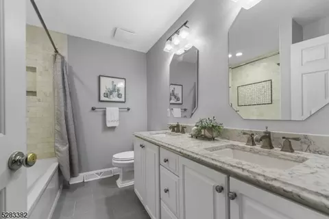 Bath - 37 Brandywine Rd, Montgomery, NJ 08558 photo 4 of 4