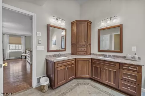 Bath - 37 Brandywine Rd, Montgomery, NJ 08558 photo 3 of 4