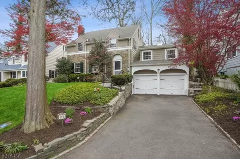 93 Oakview Ter, Millburn Twp, NJ 07078