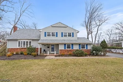 3 Hershey Rd, Wayne, NJ 07470