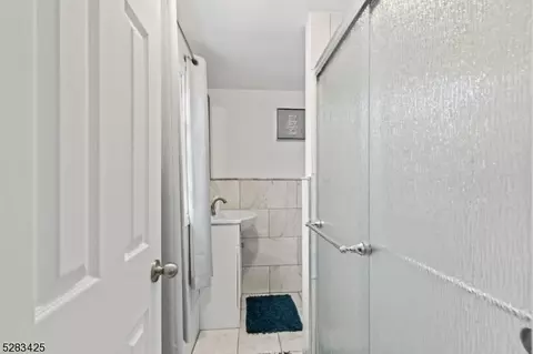 3 Hershey Rd, Wayne, NJ 07470 photo 14