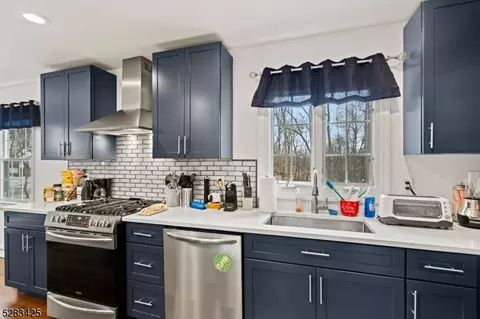 3 Hershey Rd, Wayne, NJ 07470 photo 3