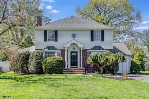 872 Shadowlawn Dr, Westfield, NJ 07090