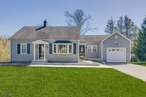 3 Dalrymple St, Randolph, NJ 07869