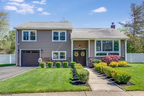 127 Briar Hills Cir, Springfield, NJ 07081