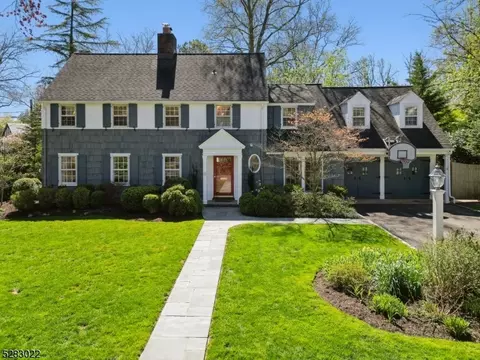 28 Hawthorne Rd, Millburn Twp, NJ 07078