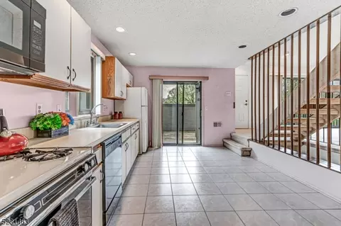 416 Westgate Dr, Edison, NJ 08820 photo 10