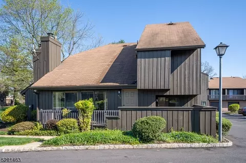 416 Westgate Dr, Edison, NJ 08820