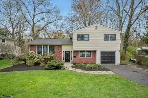 44 Stockton Rd, Summit, NJ 07901