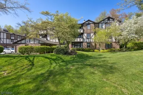 22 Heritage Dr # B, Chatham Twp, NJ 07928