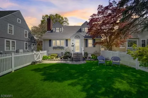 42 Smull Ave, Caldwell, NJ 07006