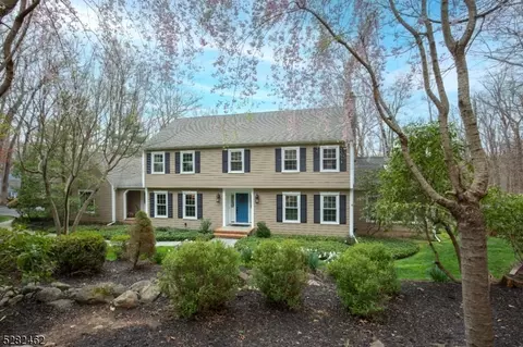 30 Oak Knoll Rd, Mendham Twp, NJ 07945