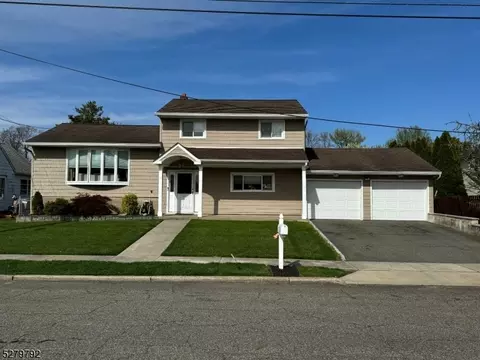 43 Sandra Dr, Totowa, NJ 07512