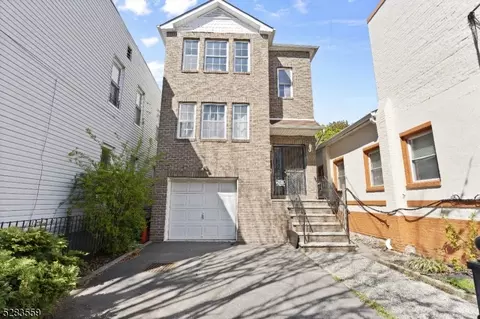 35 Tillinghast St, Newark, NJ 07108