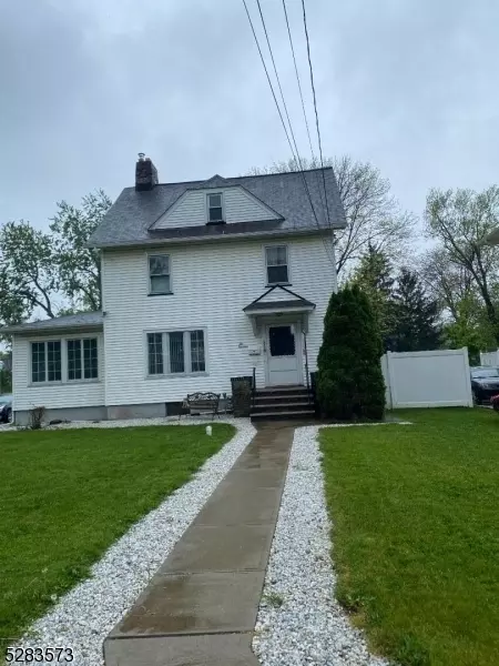 214 E 2nd Ave, Roselle, NJ 07203