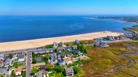 916 2nd St, Union Beach, NJ 07735