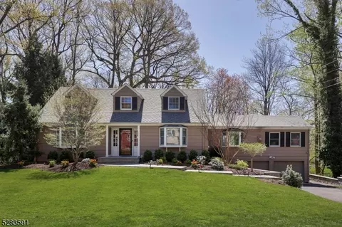 284 Partridge Run, Mountainside, NJ 07092